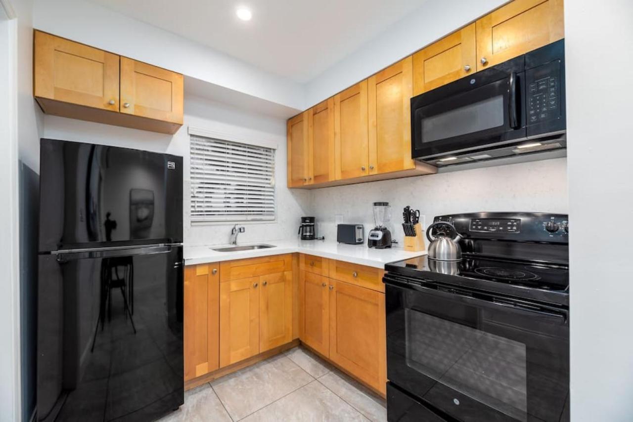 Bayshore Breeze Free Parking 5 *