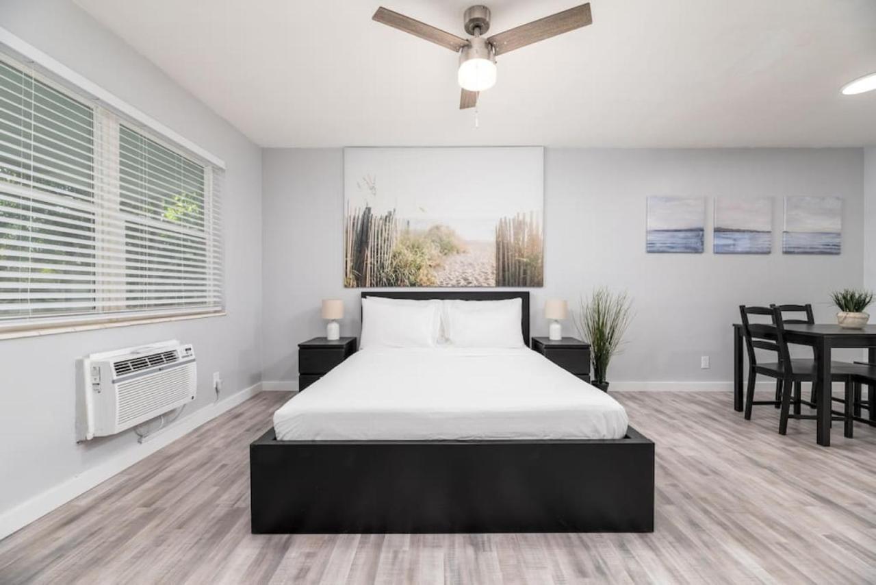 Apartment Just Off Wilton Drive 8 *
