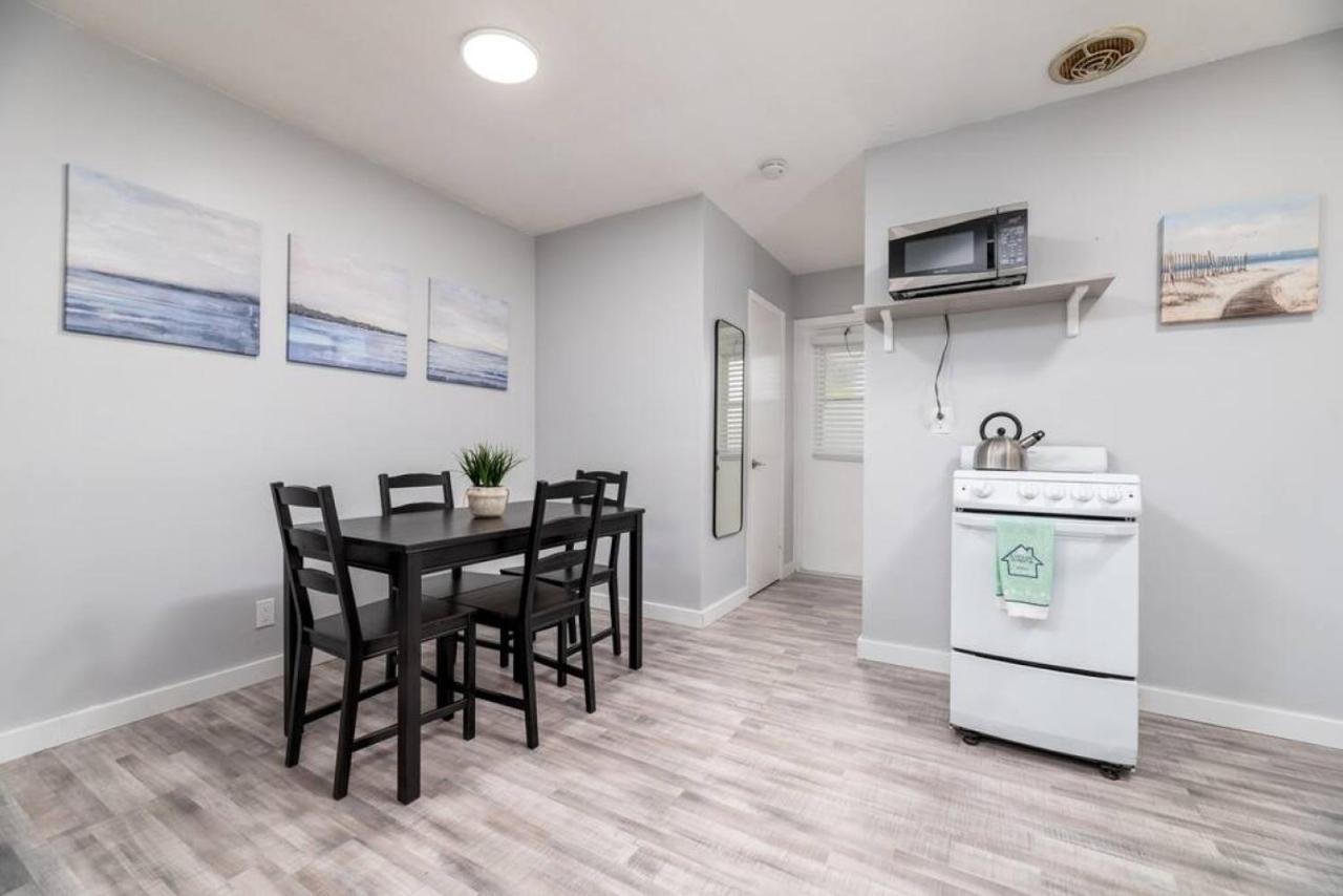 Just Off Wilton Drive 8 * Fort Lauderdale