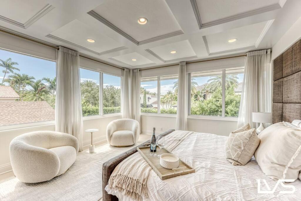 Holiday home Poinciana-luxehome Wlk2beach Heatedpool Hottub