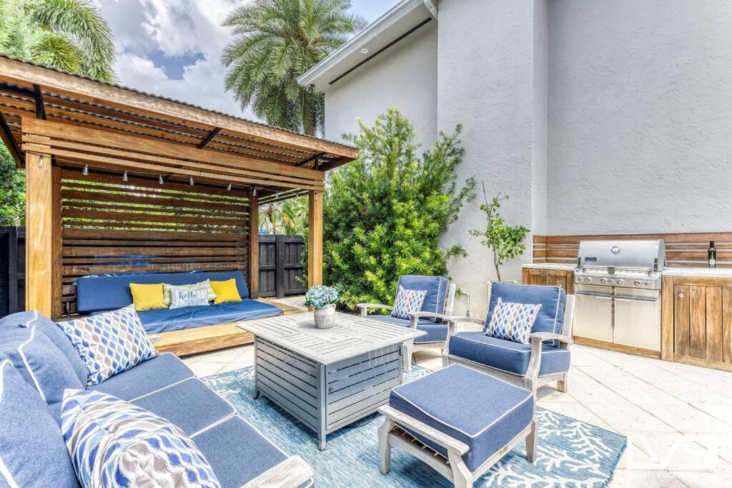 Poinciana-luxehome Wlk2beach Heatedpool Hottub Holiday home