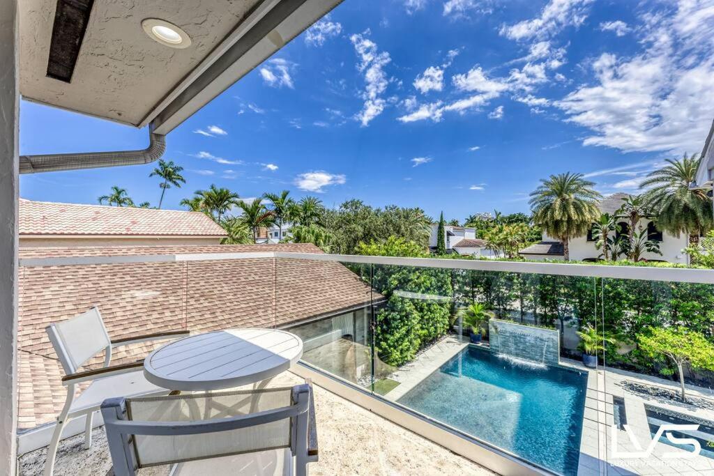 Poinciana-luxehome Wlk2beach Heatedpool Hottub Holiday home Fort Lauderdale