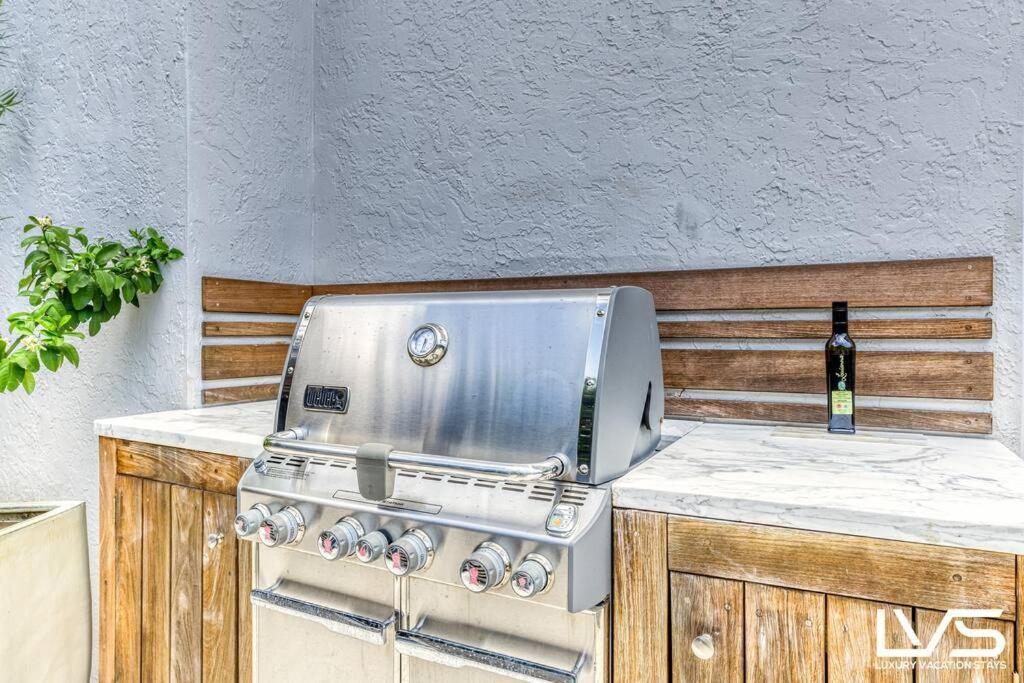 Holiday home Poinciana-luxehome Wlk2beach Heatedpool Hottub