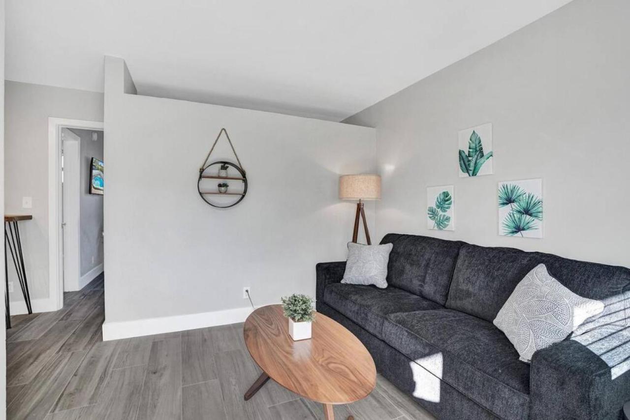 Apartment Rustic Retreats Beachy 1br For 4 Guests In The Heart Of Lauderdale