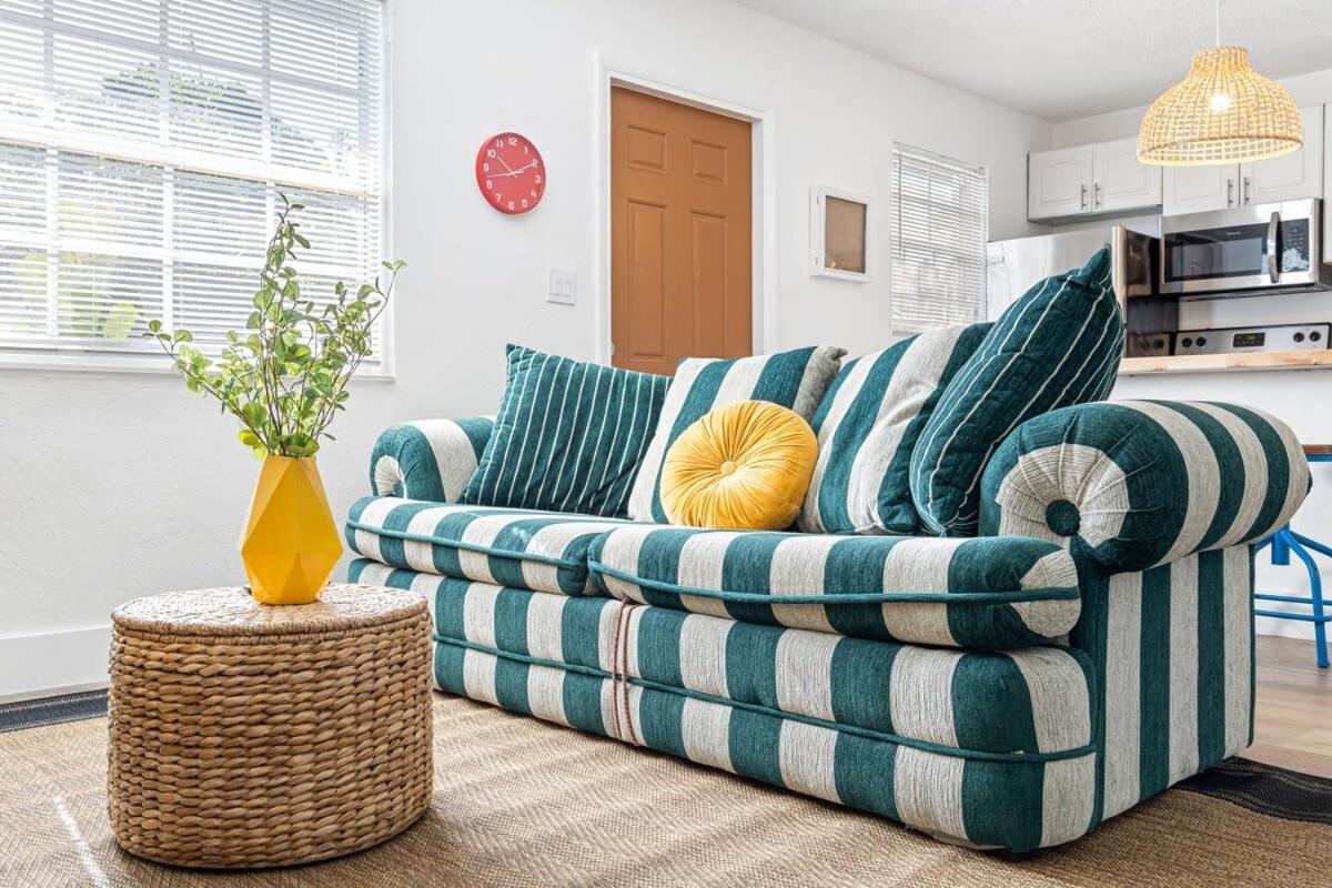 Lovely 2 Bedroom In Sailboat Bend *