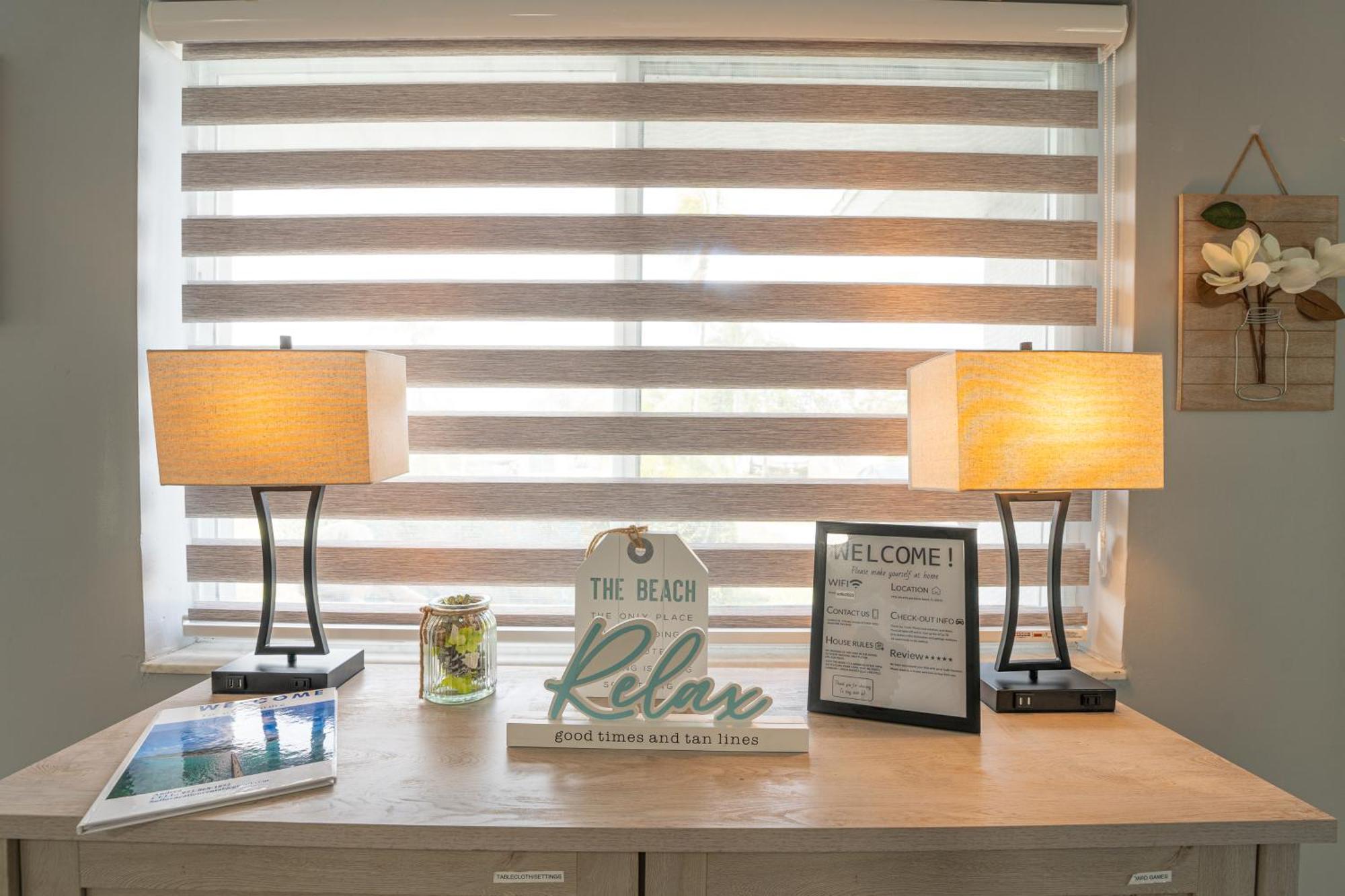 With A Pool Close To And Fll Airport Pool Heated October- March Holiday home Fort Lauderdale