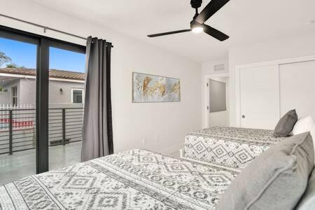 New 4br W Pool Walk To Olas 5mins To Holiday home