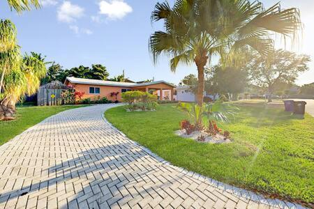 Hidden Gem Vacation W Private Pool & Tikihut Villa Fort Lauderdale