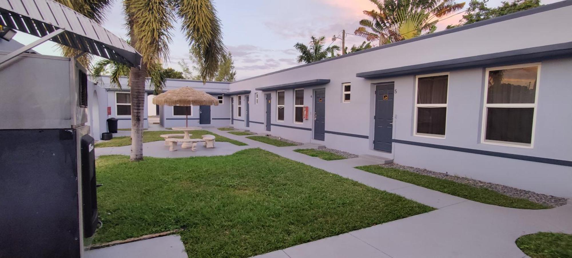 Crown Motel Fort Lauderdale