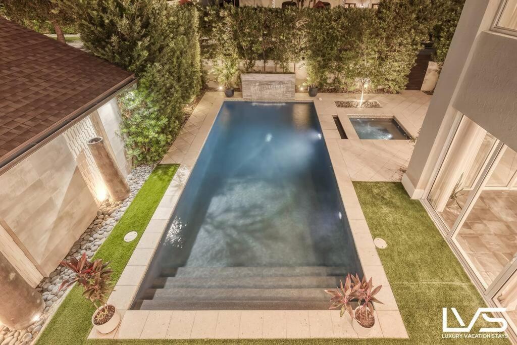 Poinciana-luxehome Wlk2beach Heatedpool Hottub Holiday home *