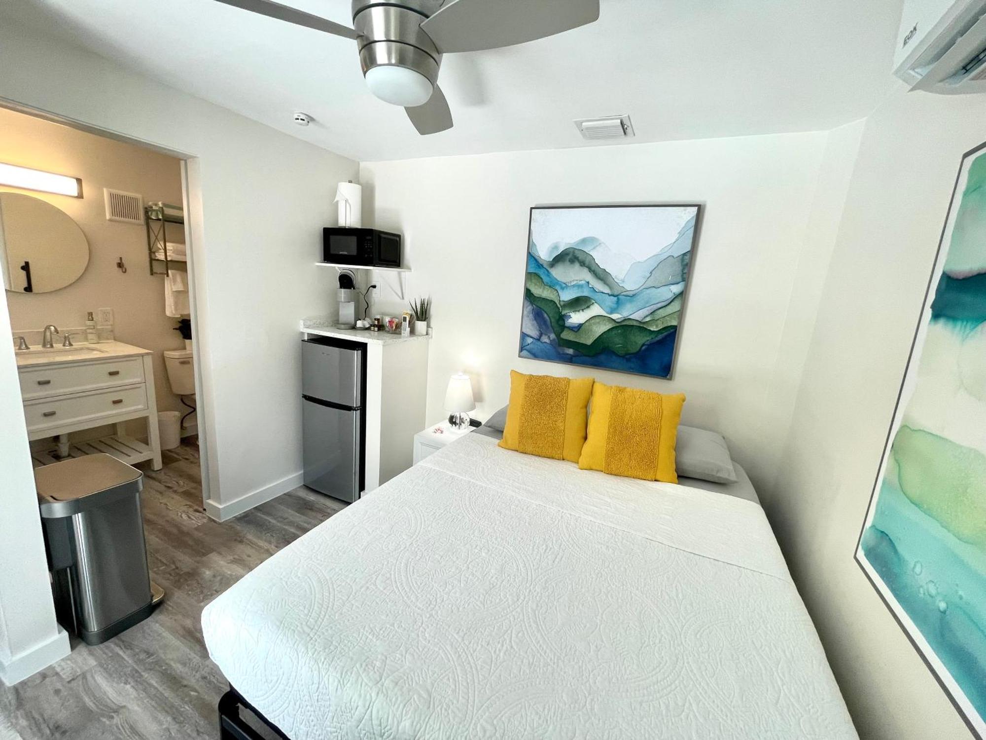 The Agustin - Men Only Clothing Optional Guest house Fort Lauderdale