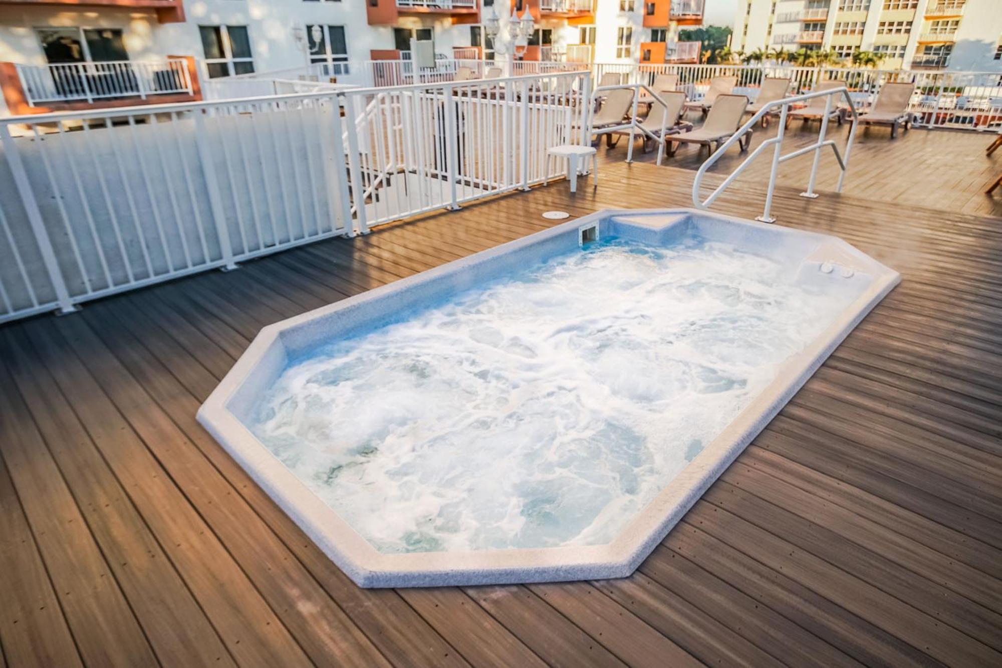 Apartment Lauderdale By Vacatia