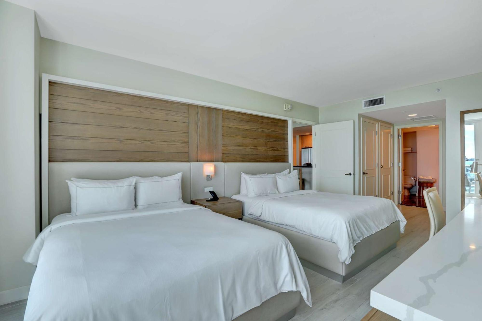 Resort House Lauderdale, A Hilton Fort Lauderdale