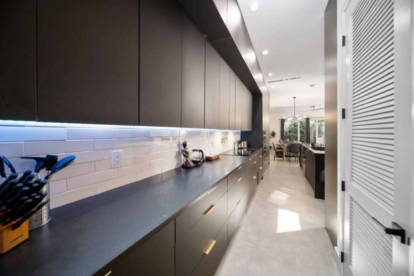Luxury W 2 Pools Near