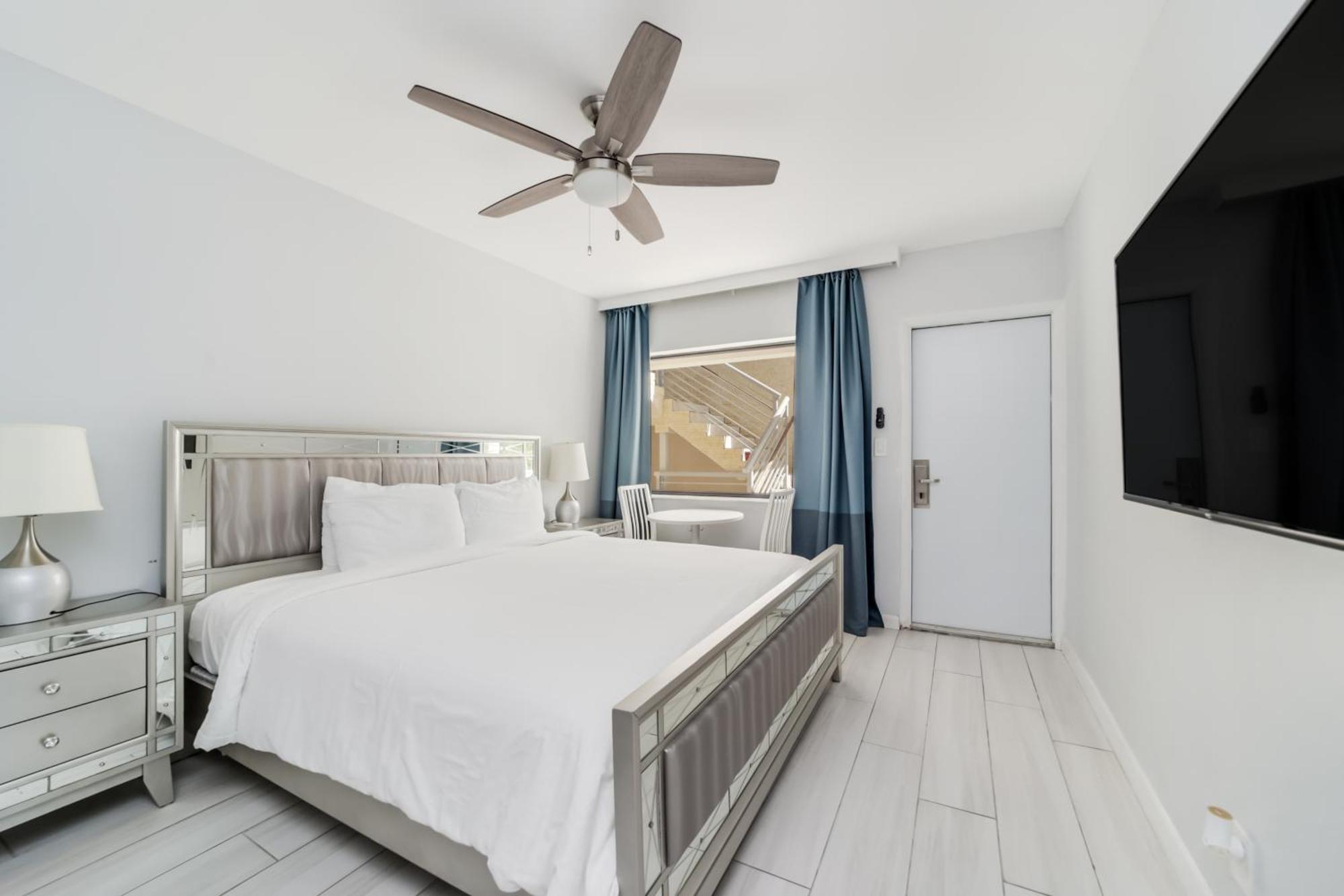 Deco Boutique Hotel 3*