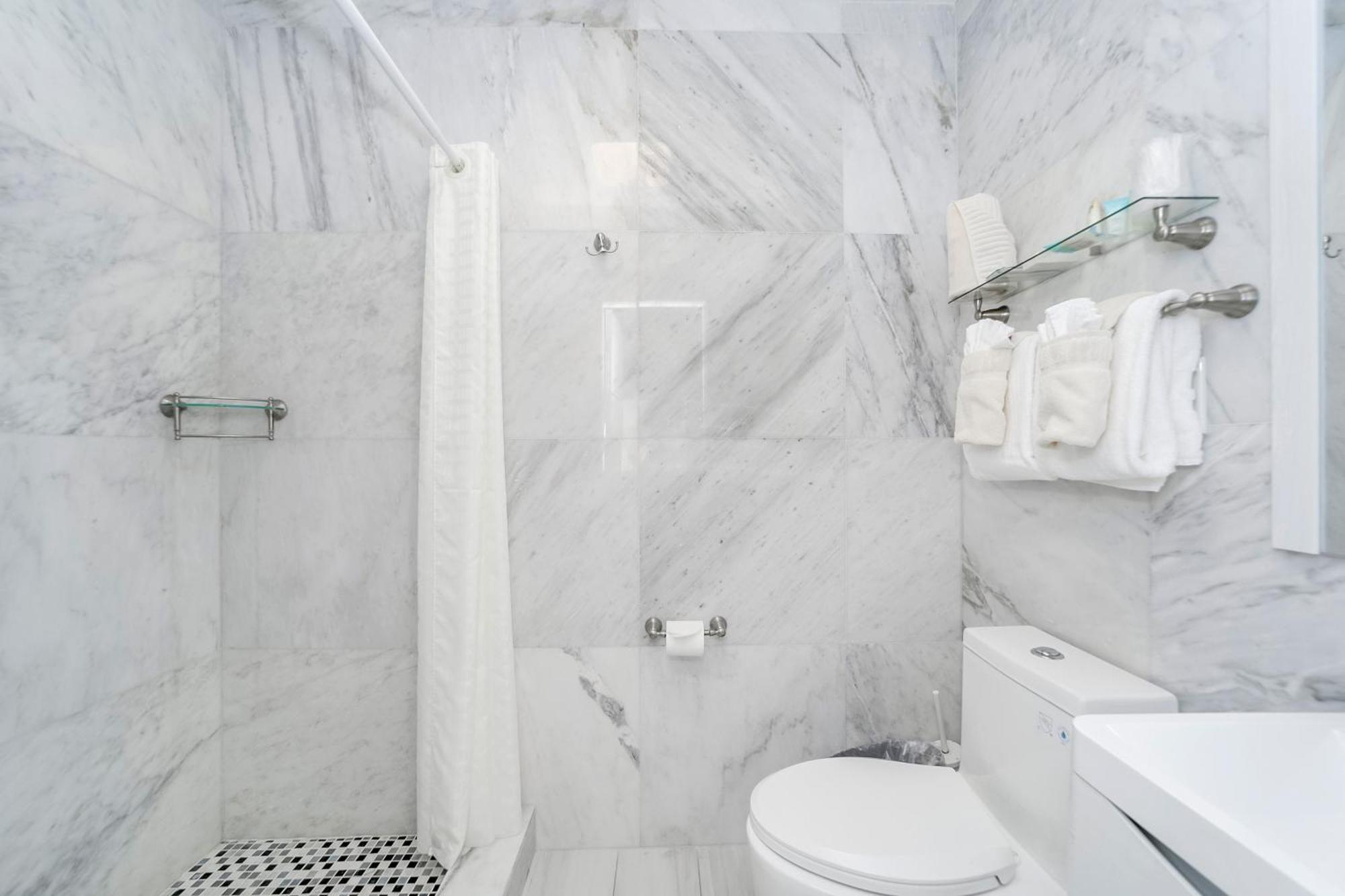 Deco Boutique Hotel 3*