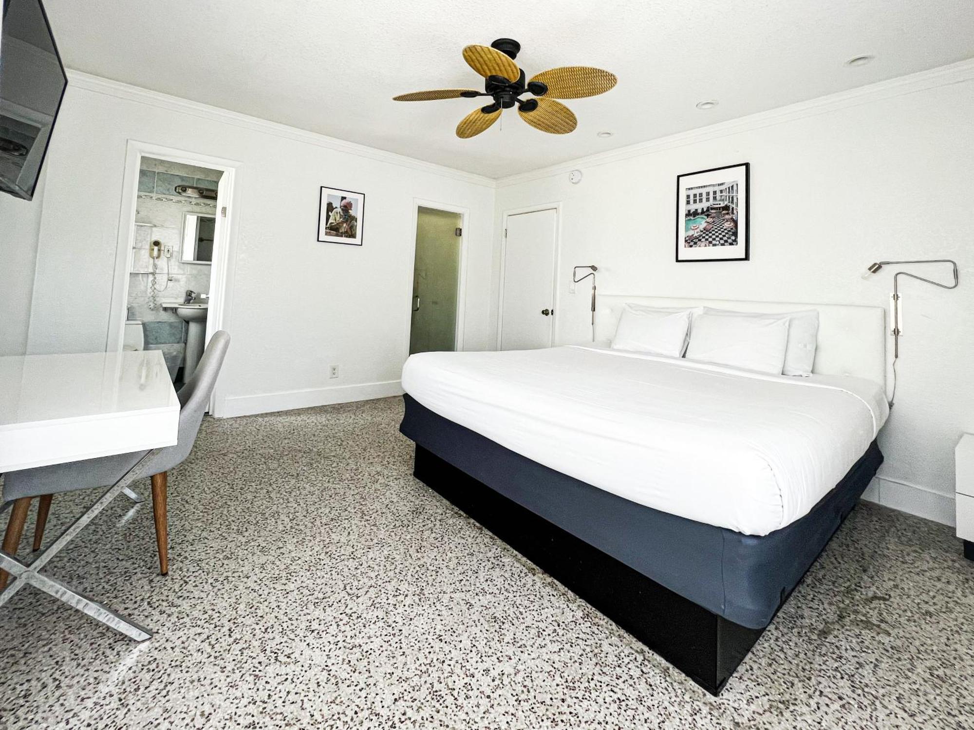 Winterset Hotel