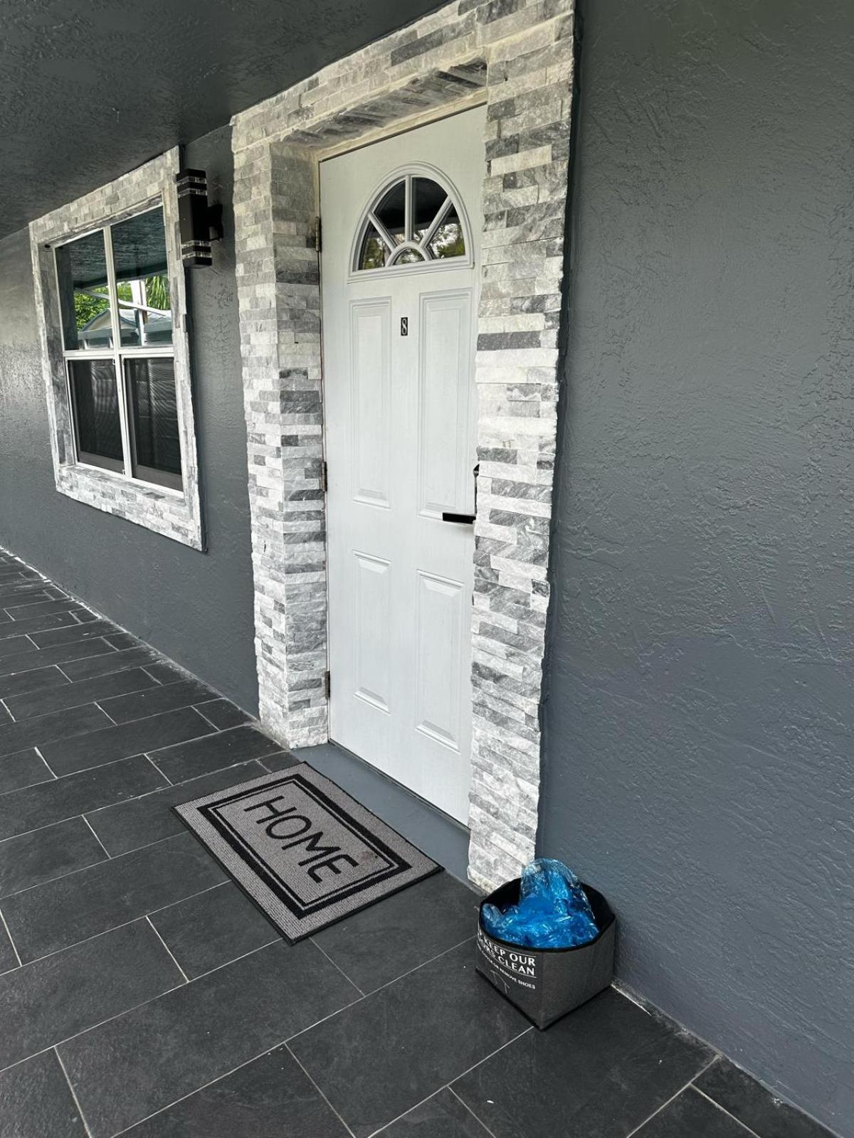 Cozy New Renovated Apartment *