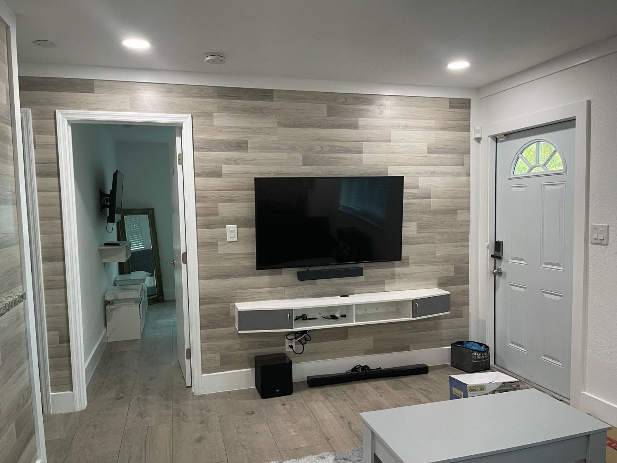 Cozy New Renovated *