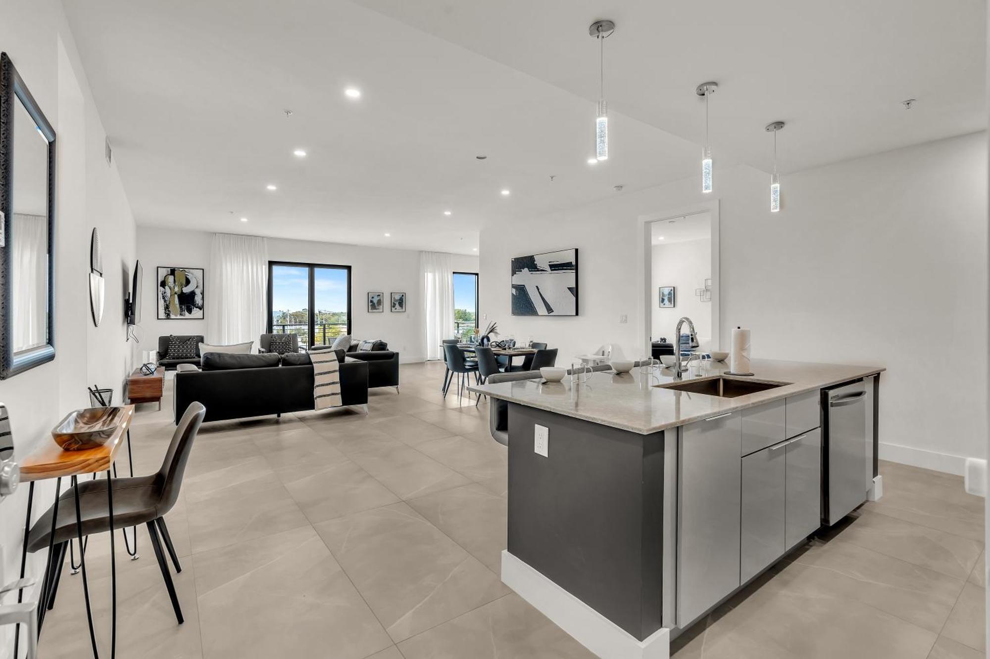 Ocean Wave Deluxe Brand New * Fort Lauderdale