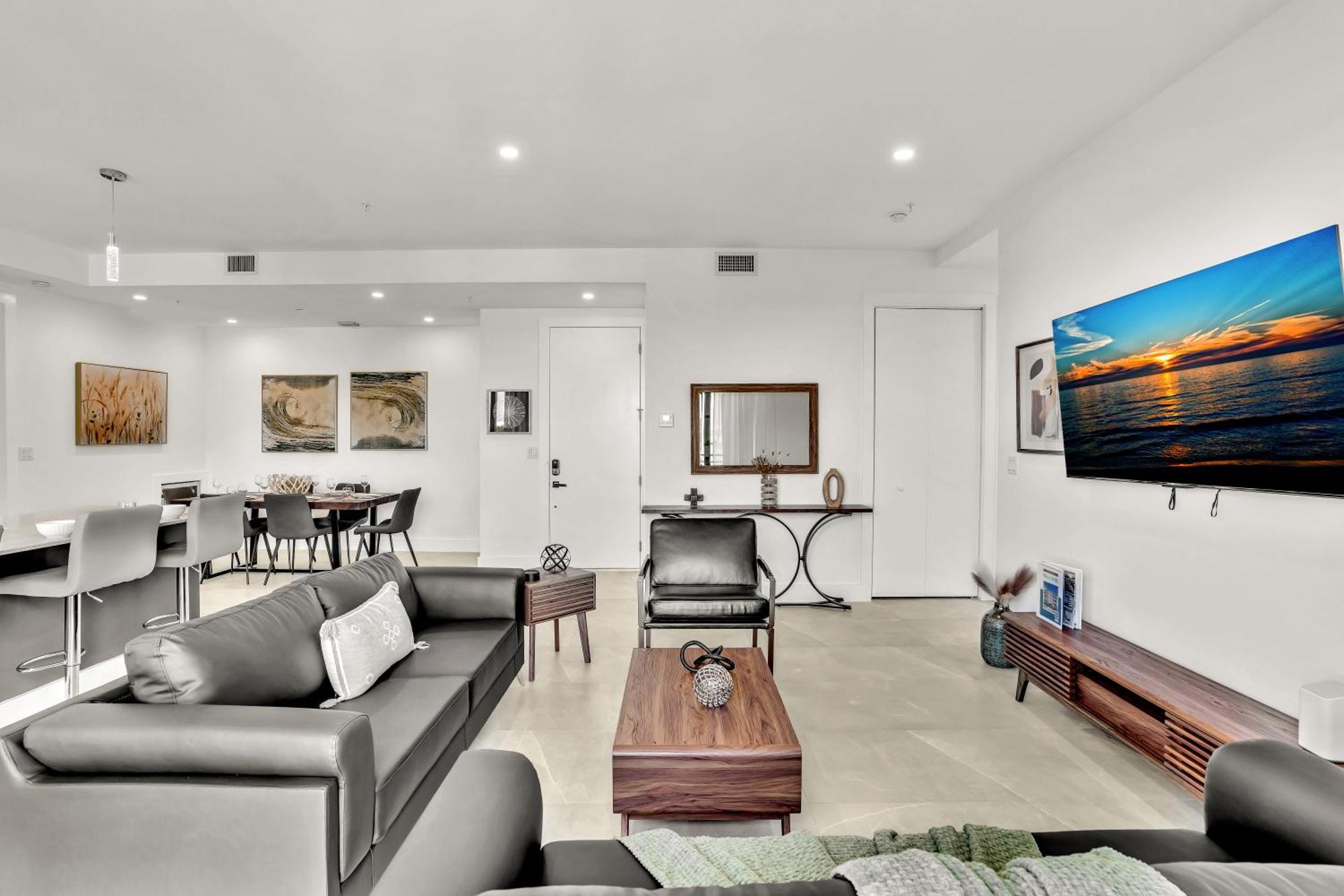 Ocean Wave Deluxe Brand New Apartment