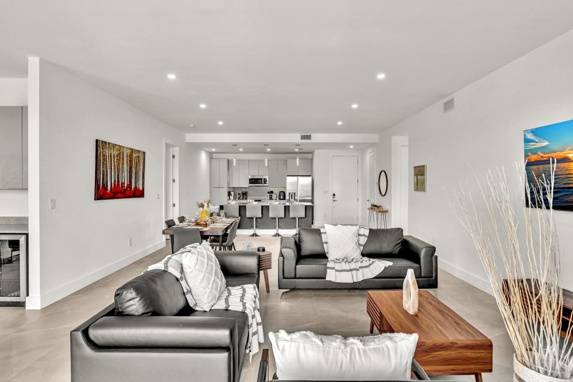 Apartment Ocean Wave Deluxe Brand New