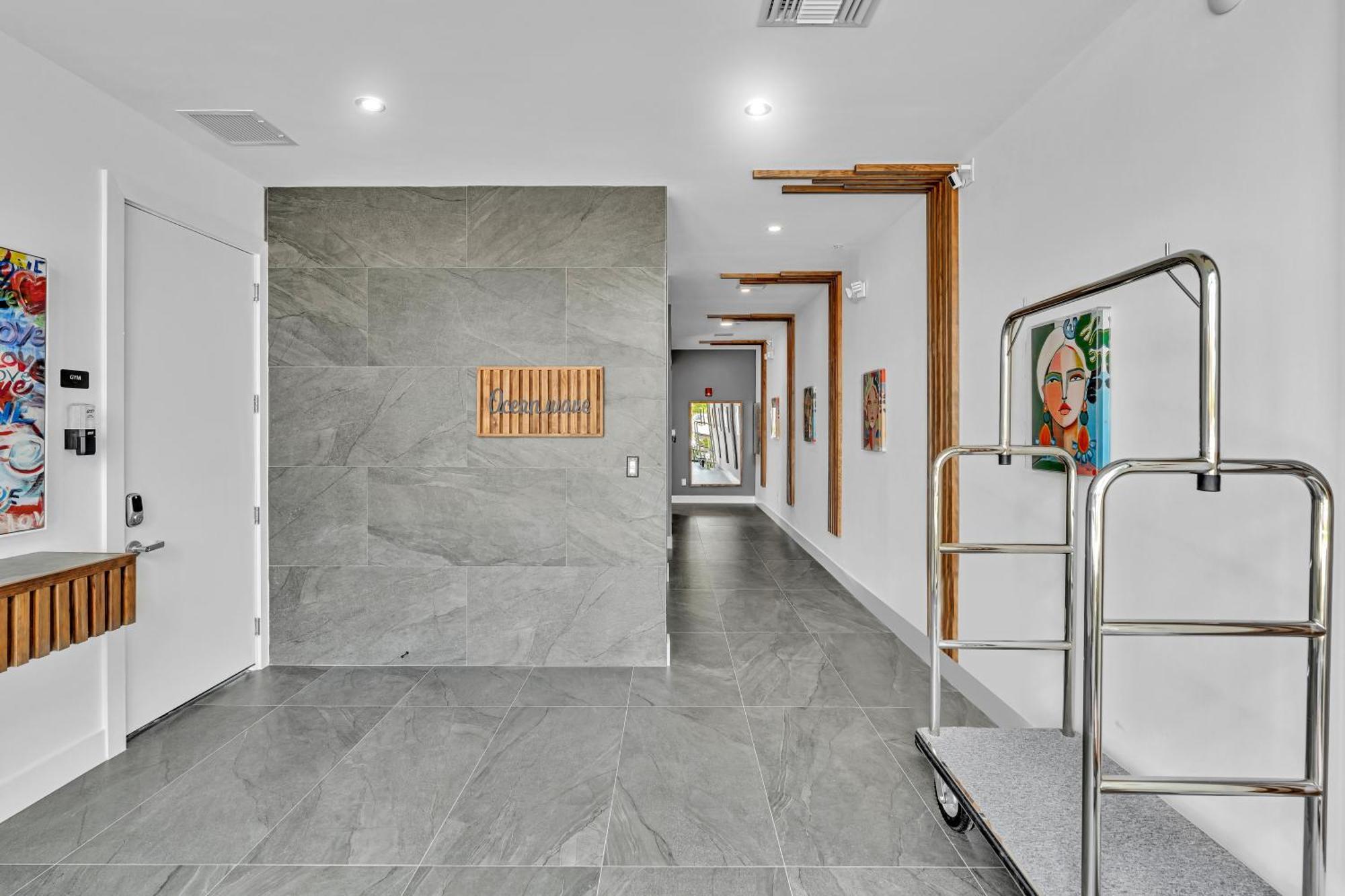 Ocean Wave Deluxe Brand New Apartment *