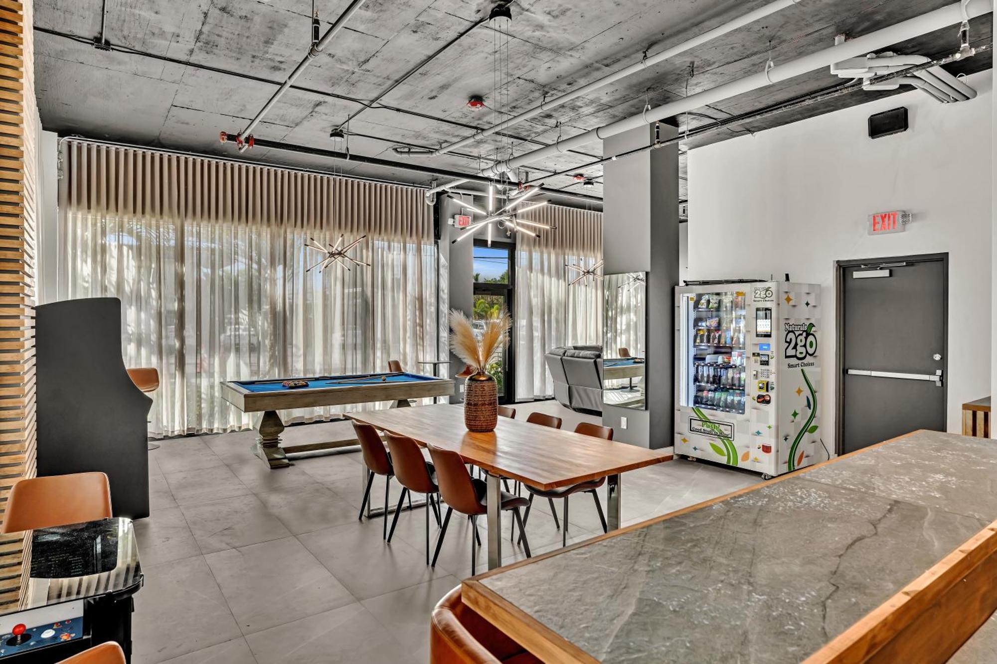 Ocean Wave Deluxe Brand New Apartment Fort Lauderdale