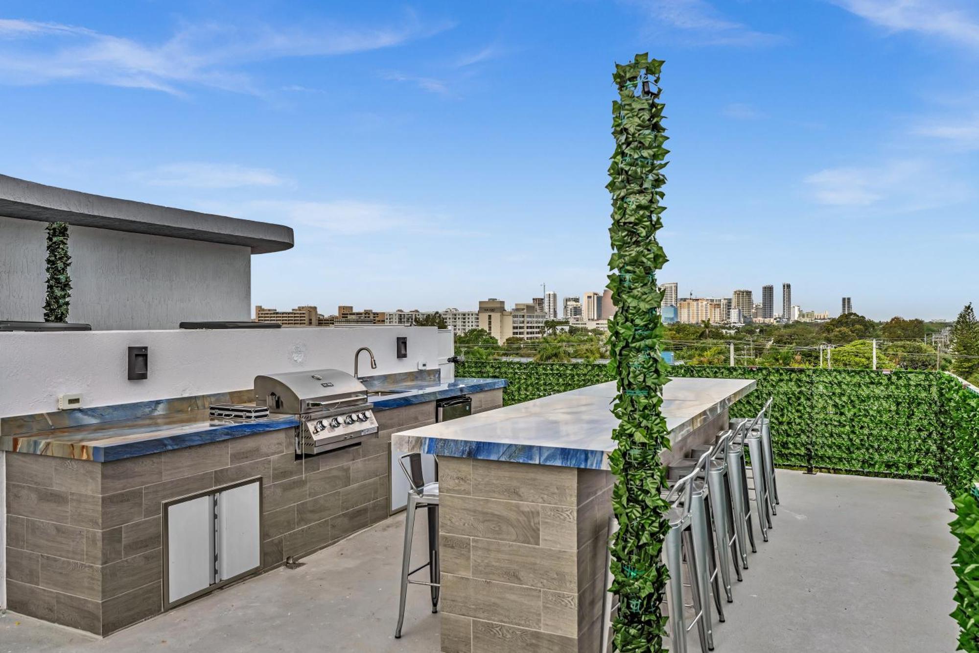 Ocean Wave Deluxe Brand New Apartment Fort Lauderdale
