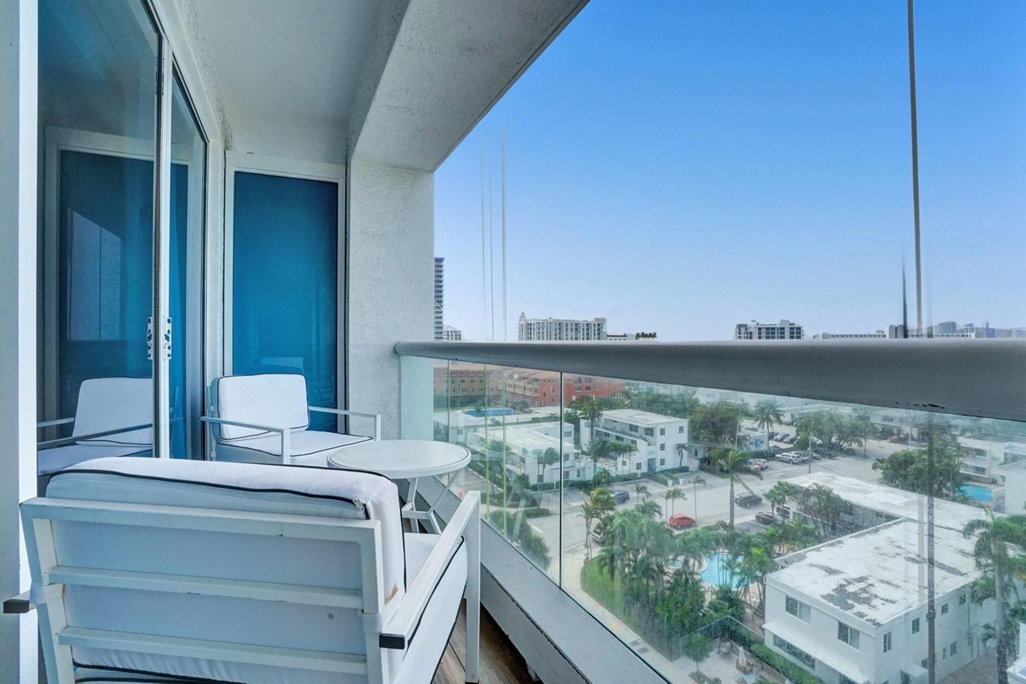 Chic Beachfront Bliss - Your Perfect 1 Bedroom Retreat! * Fort Lauderdale