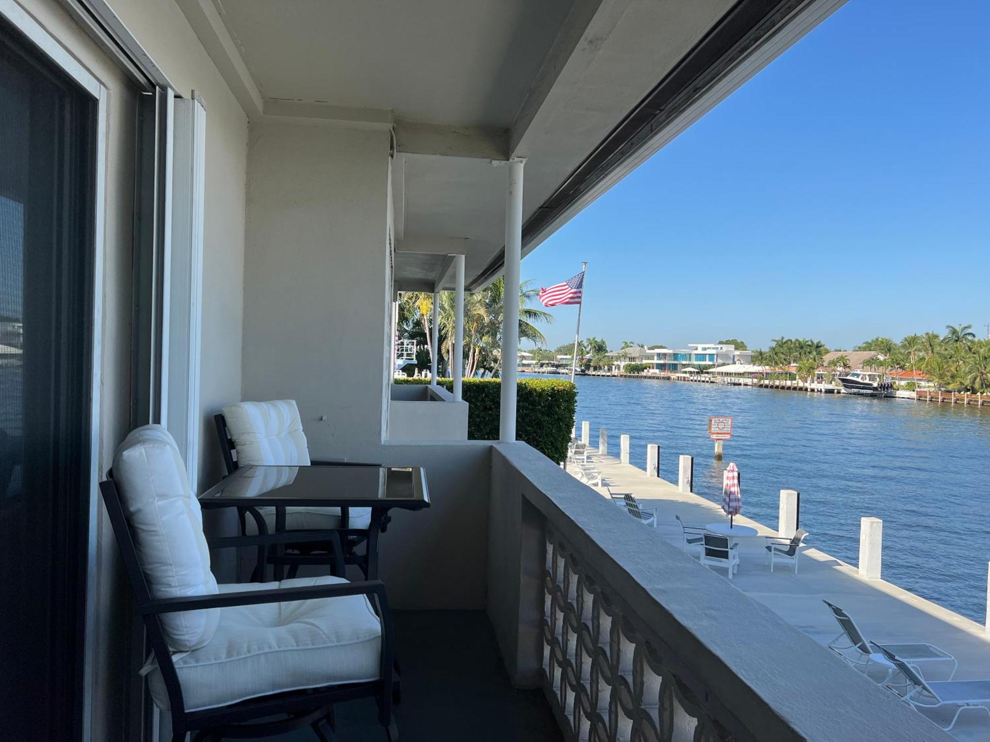 Isle Yacht Club Hotel