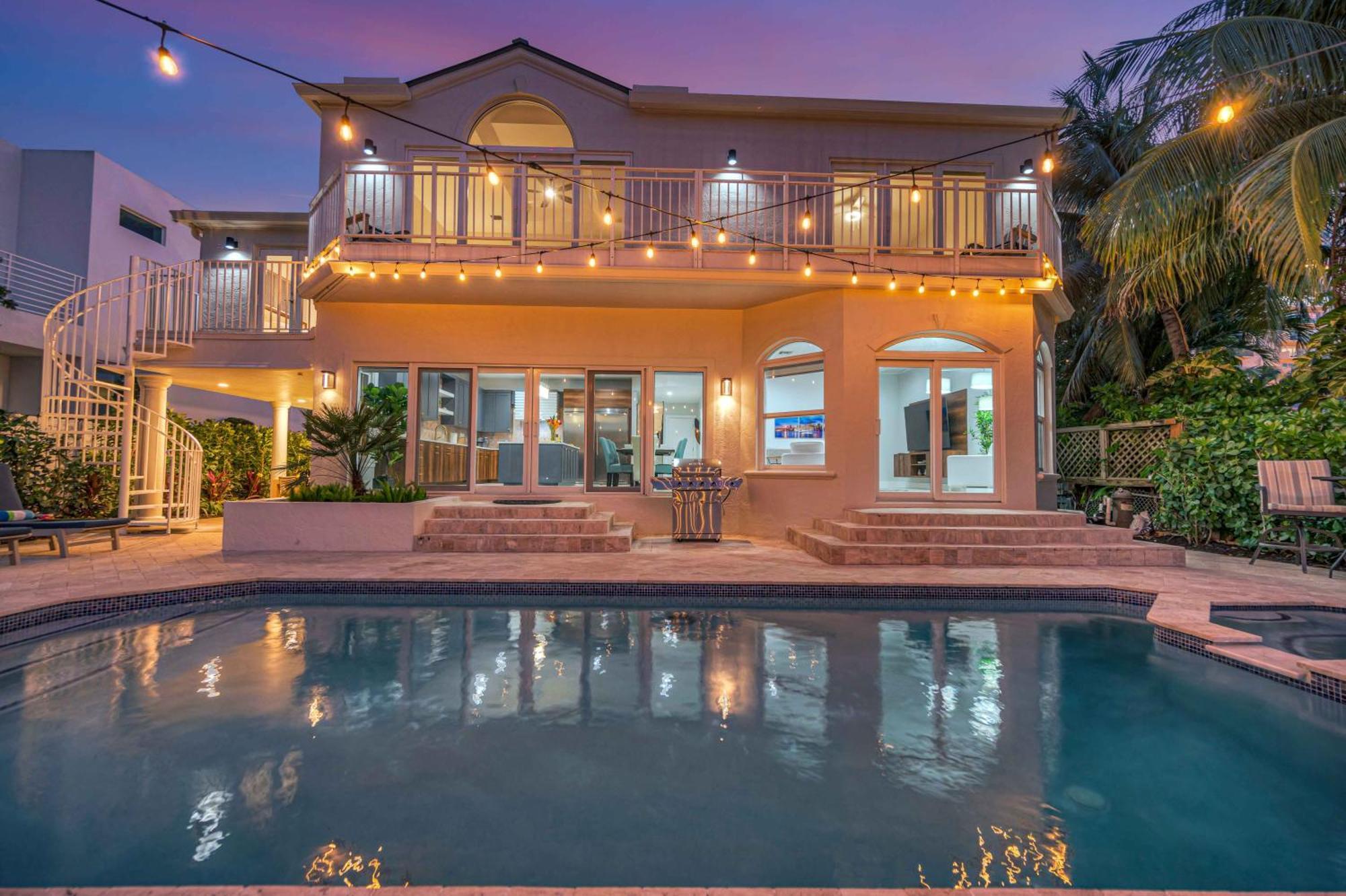 On Intracoastal In Proximity Waterfront Views Access Fogg Key Vlllas