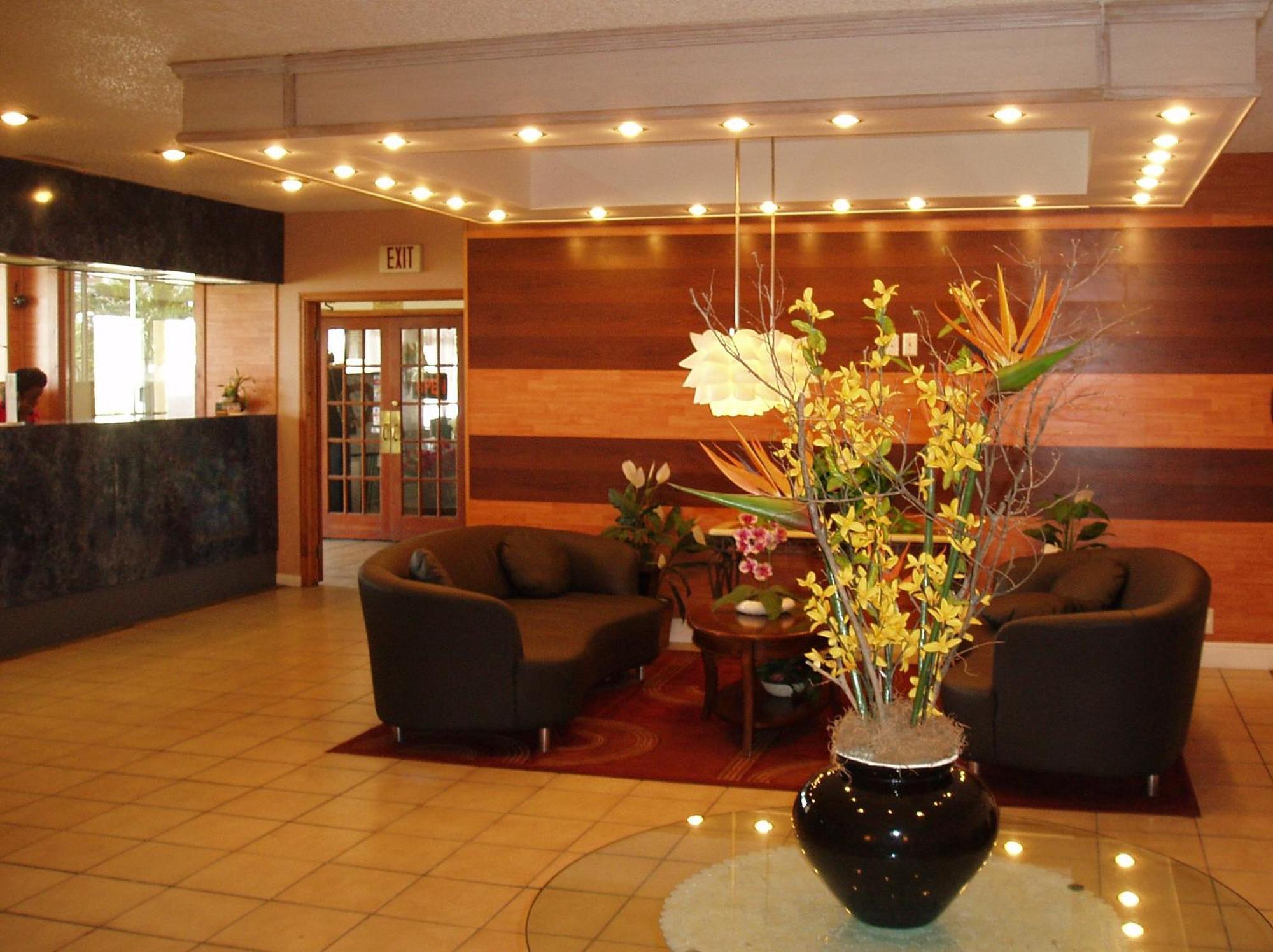 Hotel Red Carpet Airport Lauderdale 2*