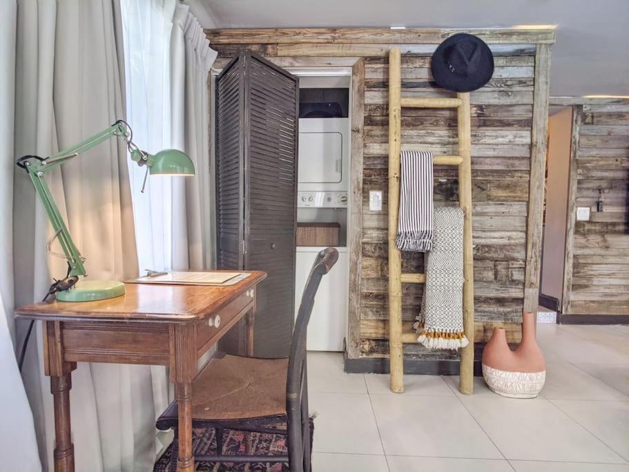 Casa Del Ojo Fort Lauderdale