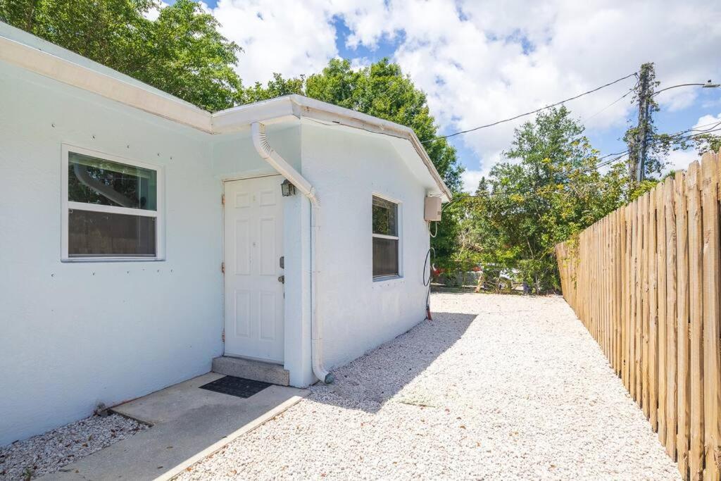 Lovely 2 Bed 1 Bath Near Olas W/free Parking!
