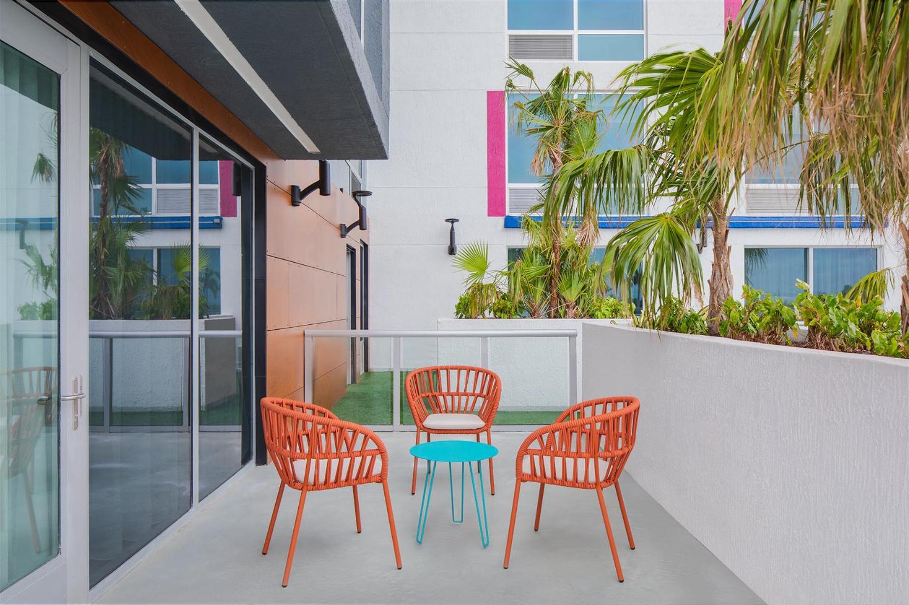 Aloft Lauderdale Airport & Cruise Port