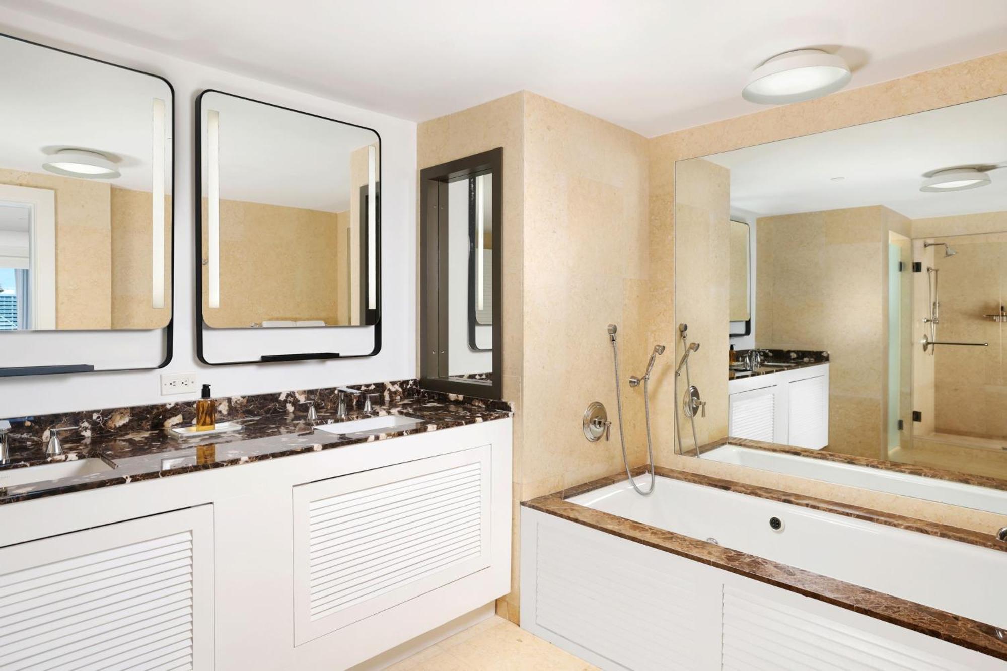 The Ritz-carlton, Lauderdale