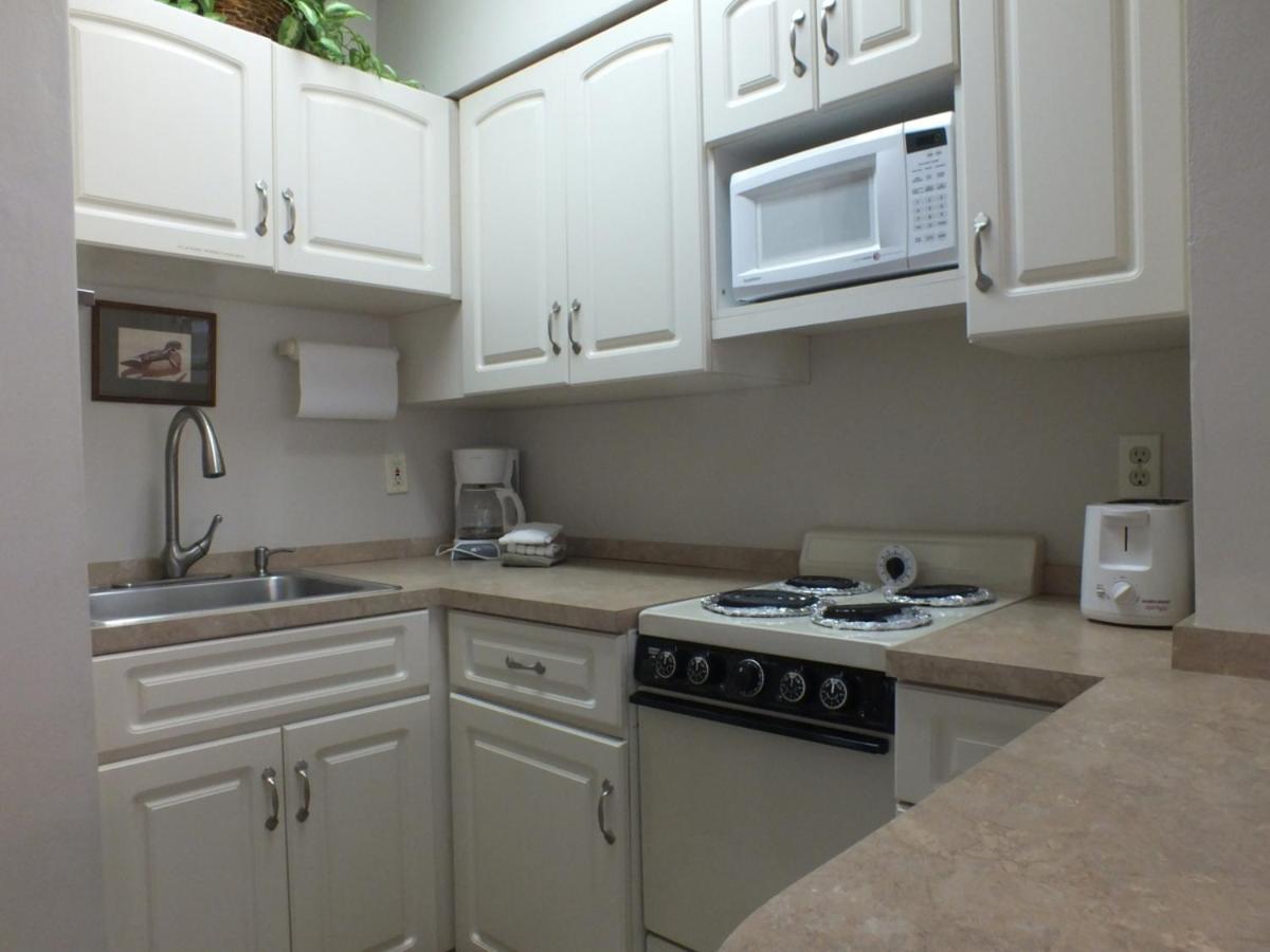 Isle Yacht Club Hotel 3*