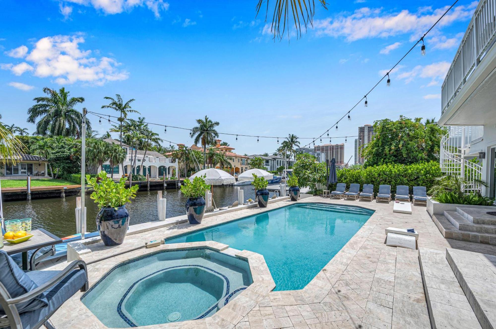 Holiday home On Intracoastal In Proximity Waterfront Views Access Fogg Key Vlllas