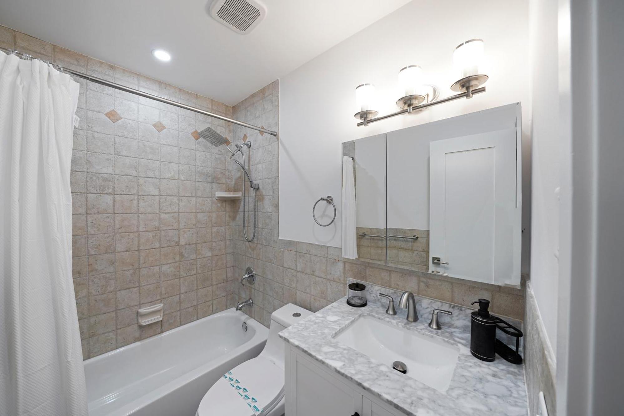 Lovely 2 Bedroom - Just Beachy By Pmi Apartment *