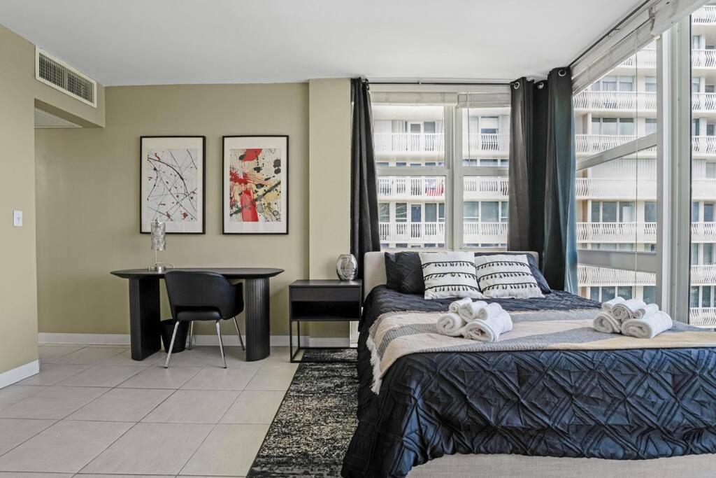 Apartment Relaxing Escape Oceanfront Pool Gem On The *