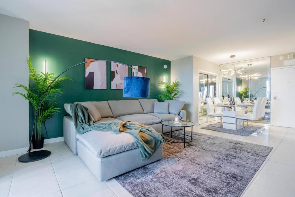 Apartment Relaxing Escape Oceanfront Pool Gem On The *