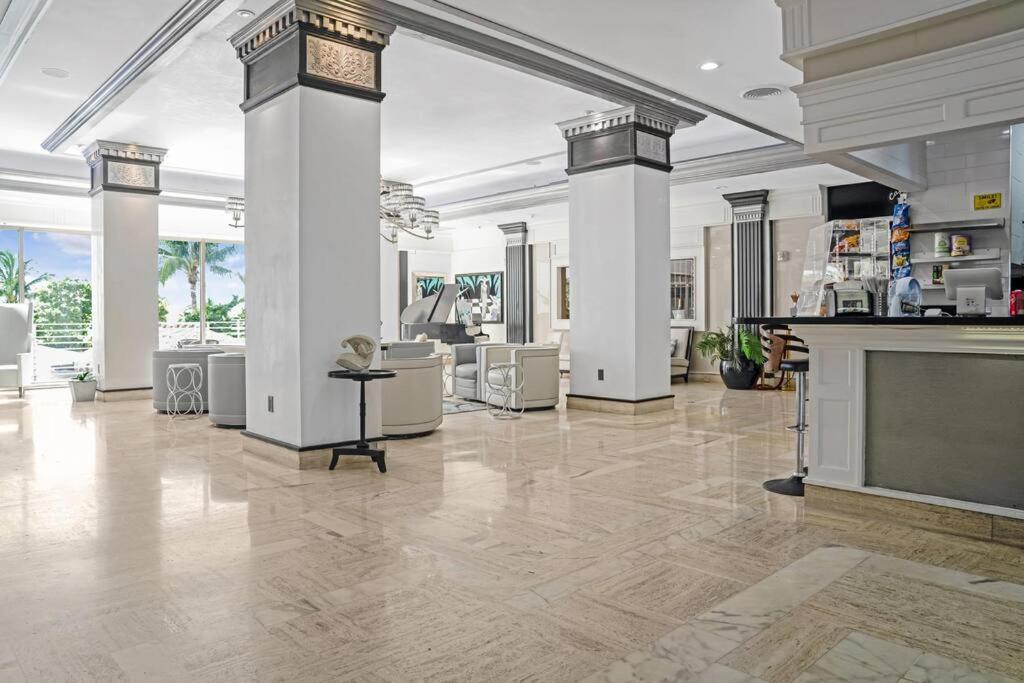 Apartment Relaxing Escape Oceanfront Pool Gem On The Fort Lauderdale