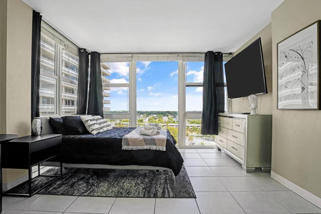 Relaxing Escape Oceanfront Pool Gem On The Apartment Fort Lauderdale