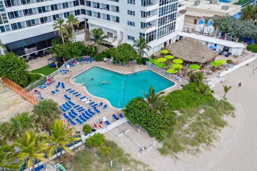 Relaxing Escape Oceanfront Pool Gem On The * Fort Lauderdale