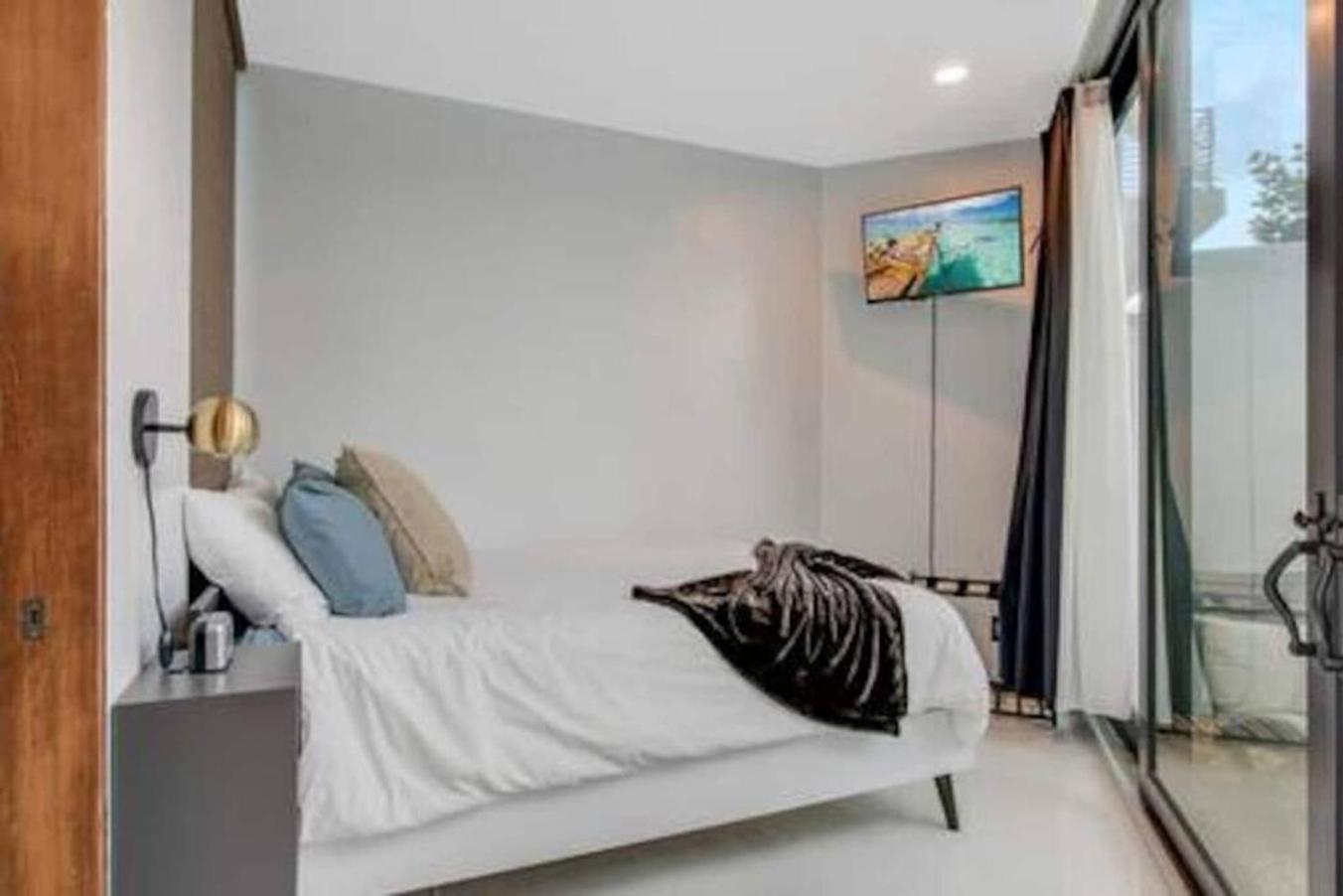 Olas Hammocks Unit 4 By Pmi Fort Lauderdale