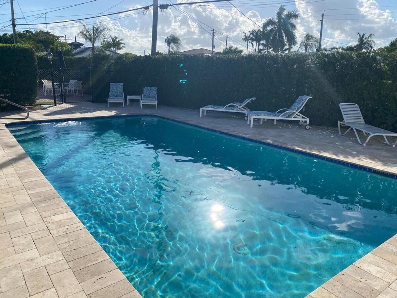 2 Min Walk To The Beach- Renovated King #2 * Fort Lauderdale
