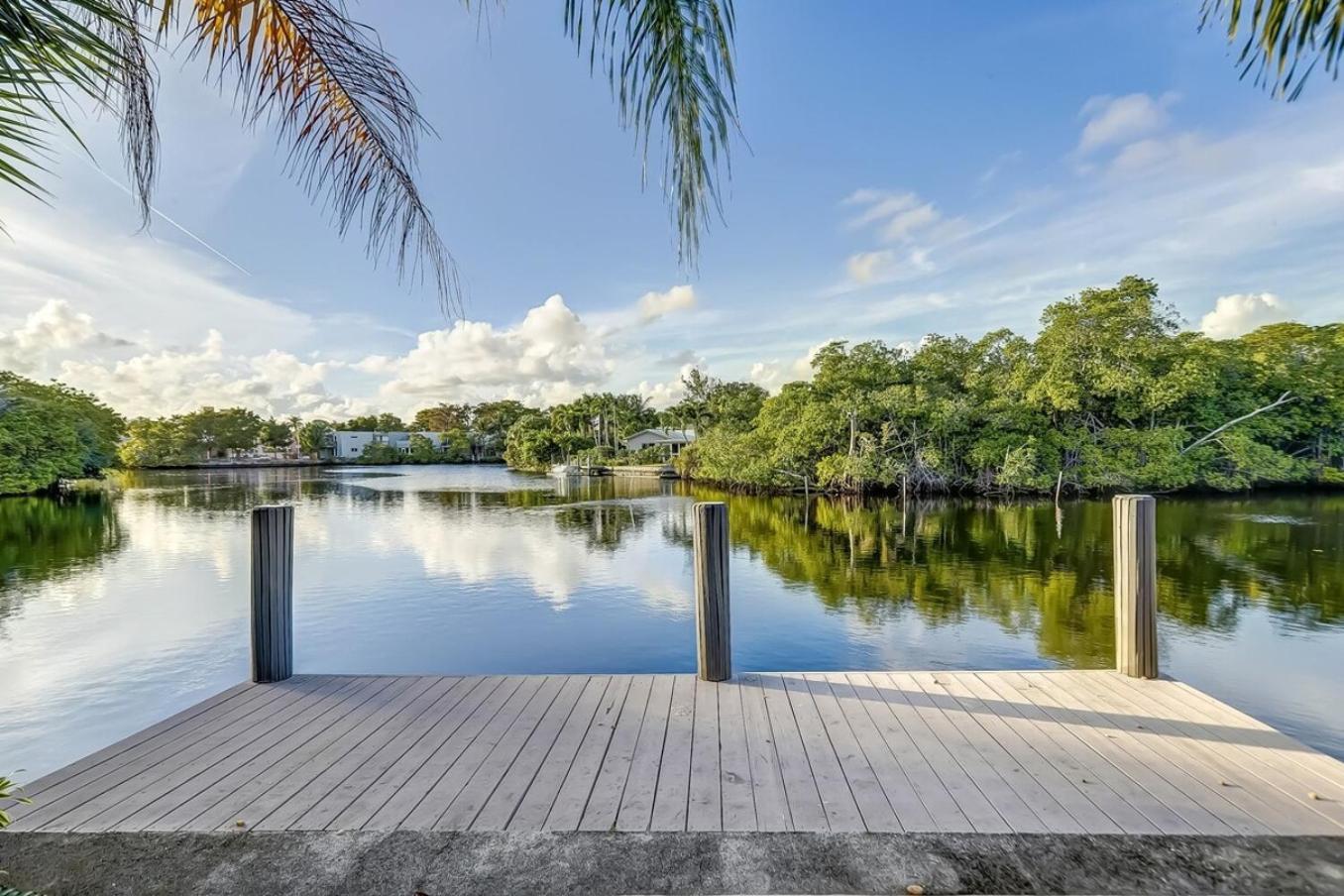 Apartment Waterfront Private Patio Pool Fort Lauderdale