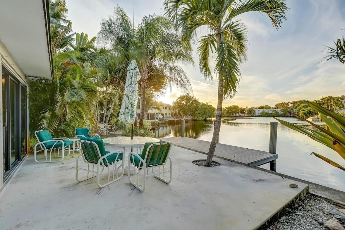 Waterfront Private Patio Pool Apartment *