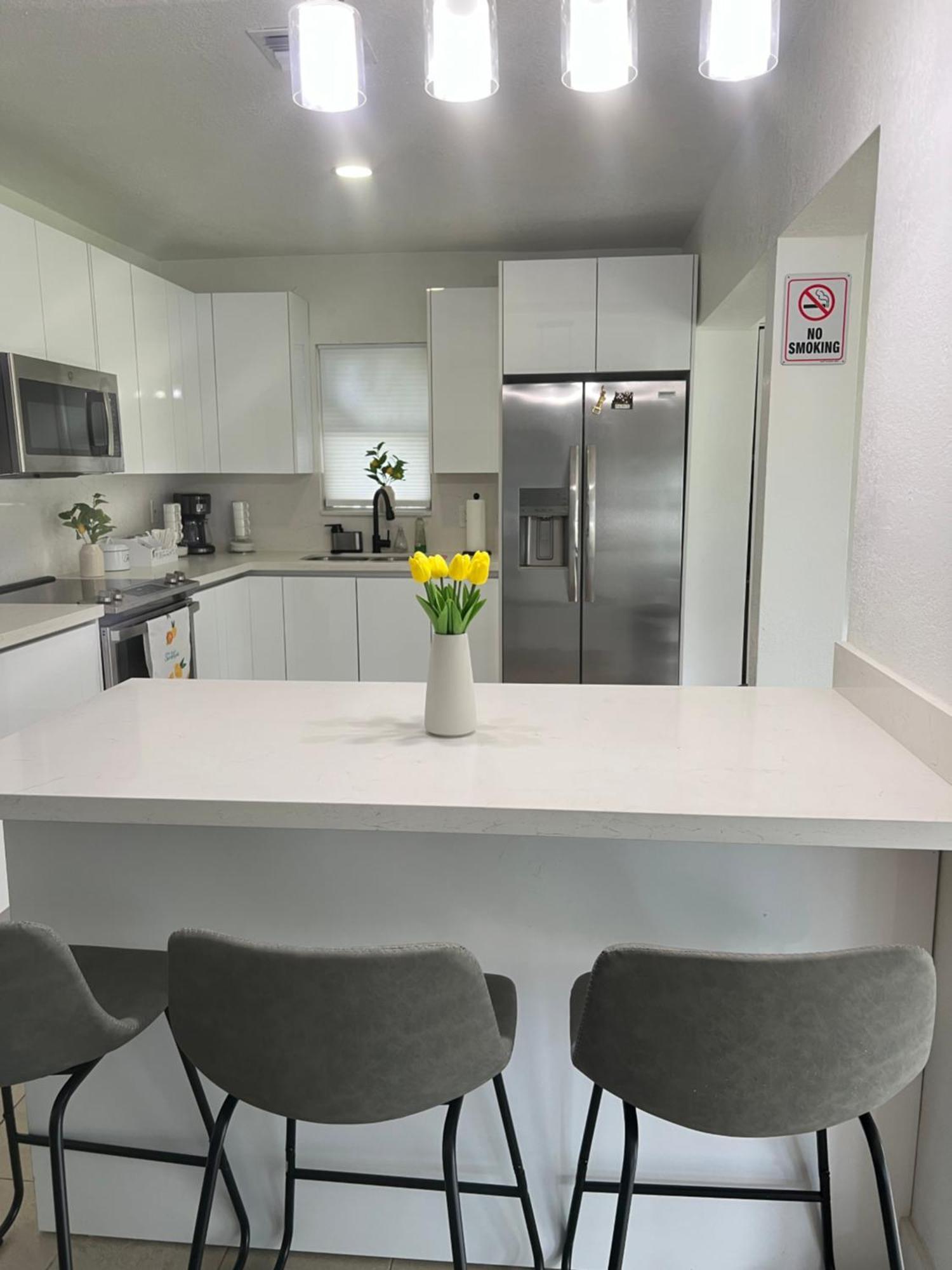 Lauderdale House * Fort Lauderdale